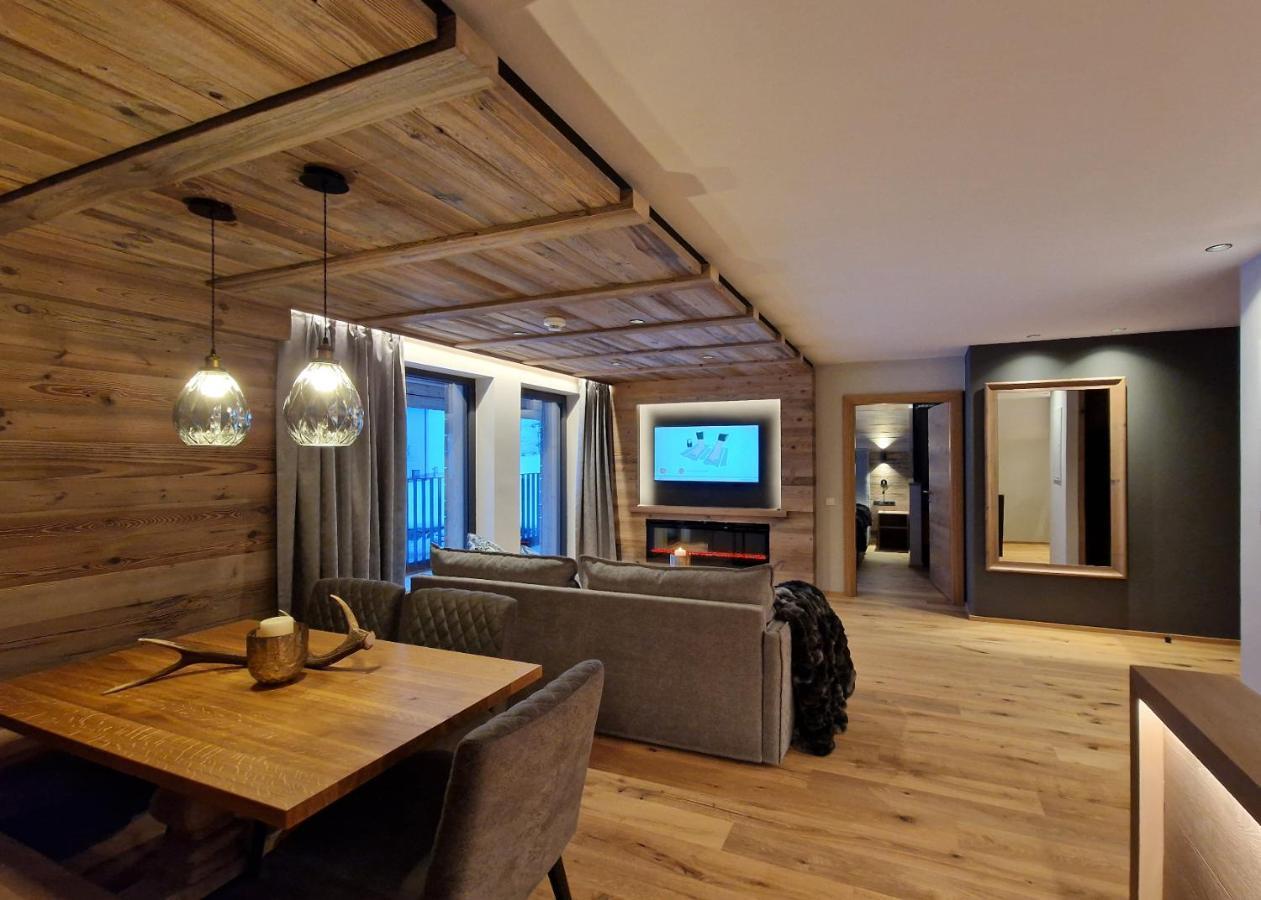 Two-Bedroom Apartment,1552413058:JPEG